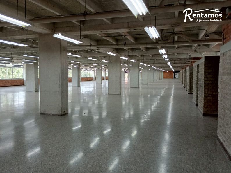 Local en arriendo Antioquia Medellín Shellmar 152 m2 Habitaciones 0 Baños 4 Garajes 5 Precio $12394000