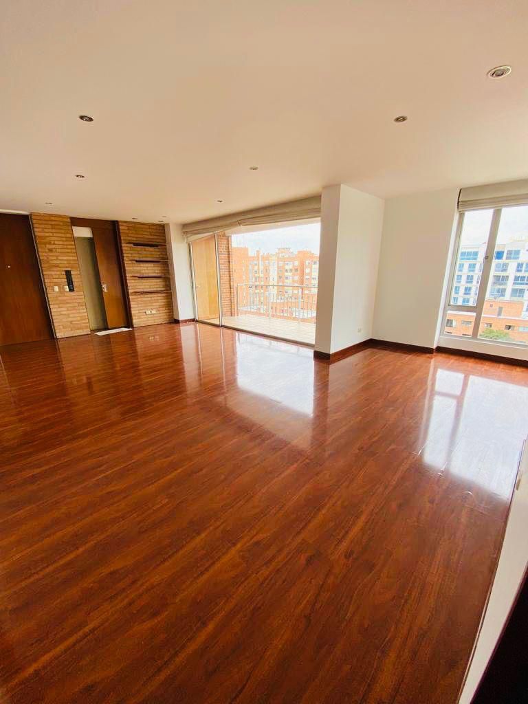 Apartamento en arriendo Cundinamarca Bogotá Chico Norte Et Iii 147 m2 Habitaciones 3 Baños 3 Garajes 2 Precio $8500000