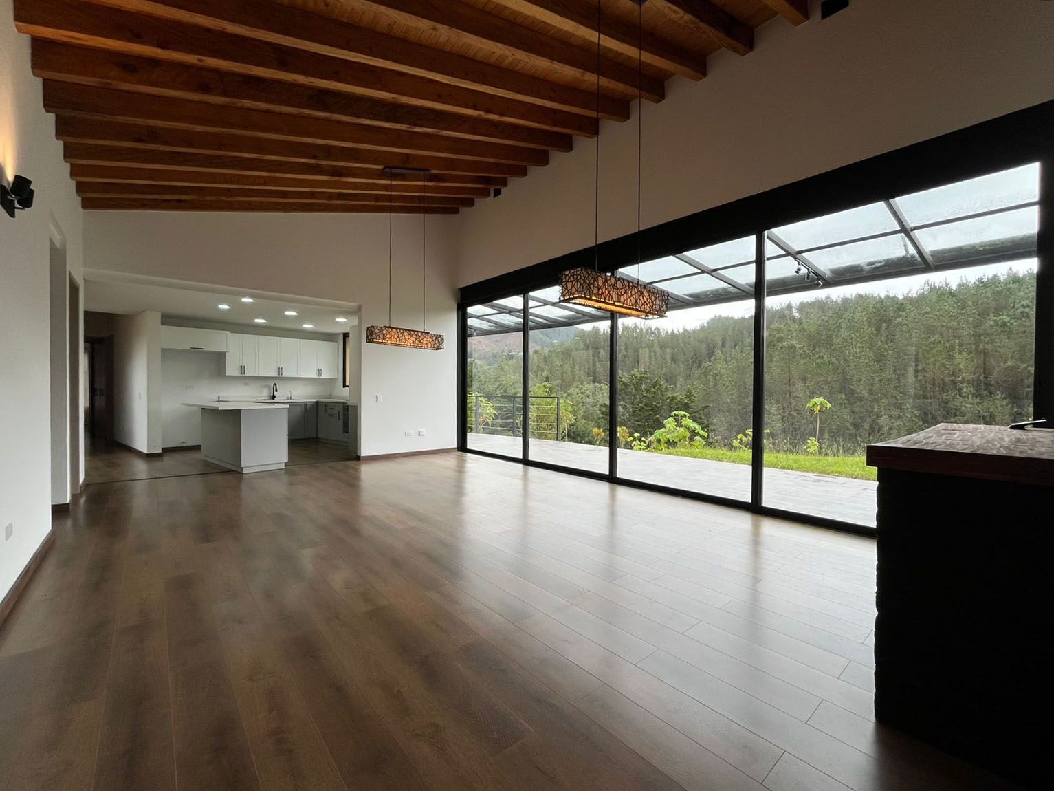 Casa en venta Antioquia El Retiro Cn El Campo 250 m2 Habitaciones 3 Baños 4 Garajes 6 Precio $2850000000