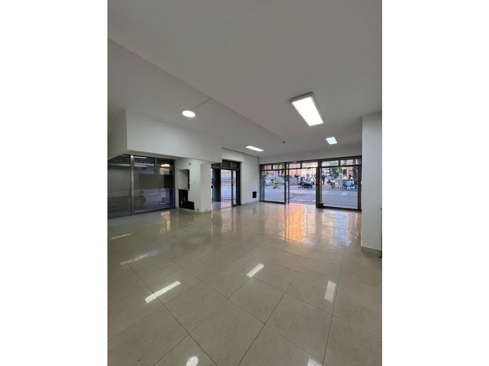 Local en venta Antioquia Medellín Villanueva 127 m2 Habitaciones 0 Baños 1 Garajes 0 Precio $1100000000