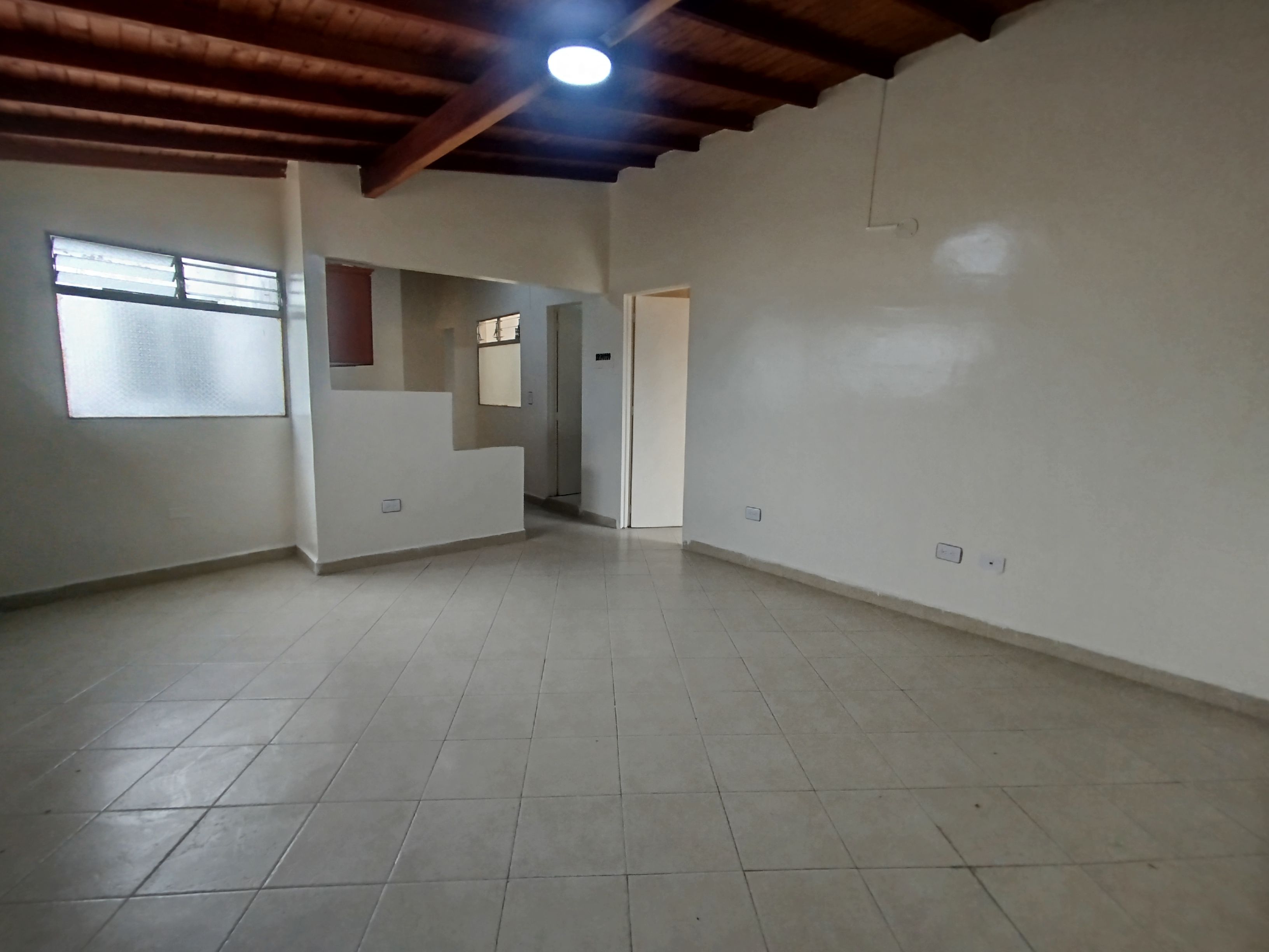 Apartamento en arriendo Antioquia Itagüí La Independencia 64 m2 Habitaciones 3 Baños 2 Garajes 0 Precio $2000000