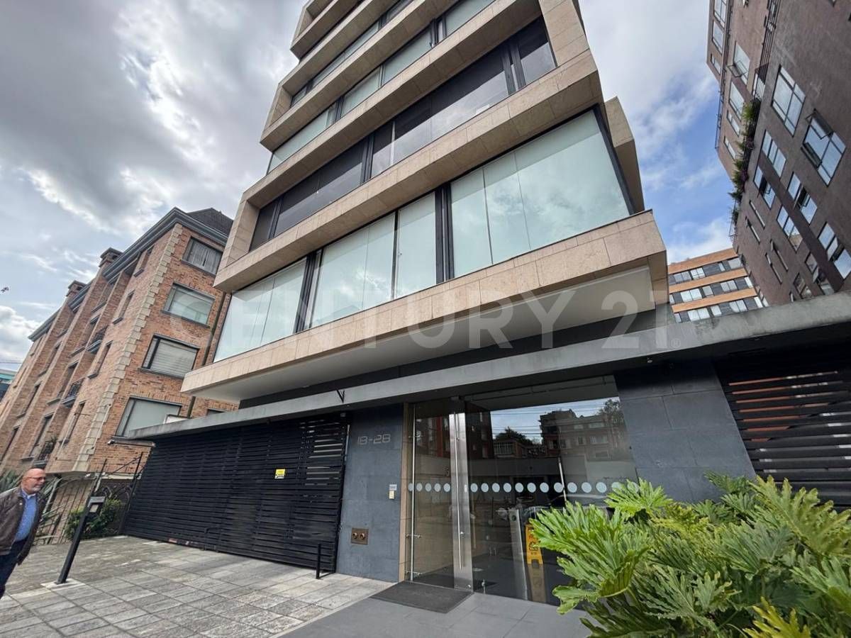 Oficina en arriendo Cundinamarca Bogotá Chicó Norte 42 m2 Habitaciones 0 Baños 1 Garajes 2 Precio $3850000