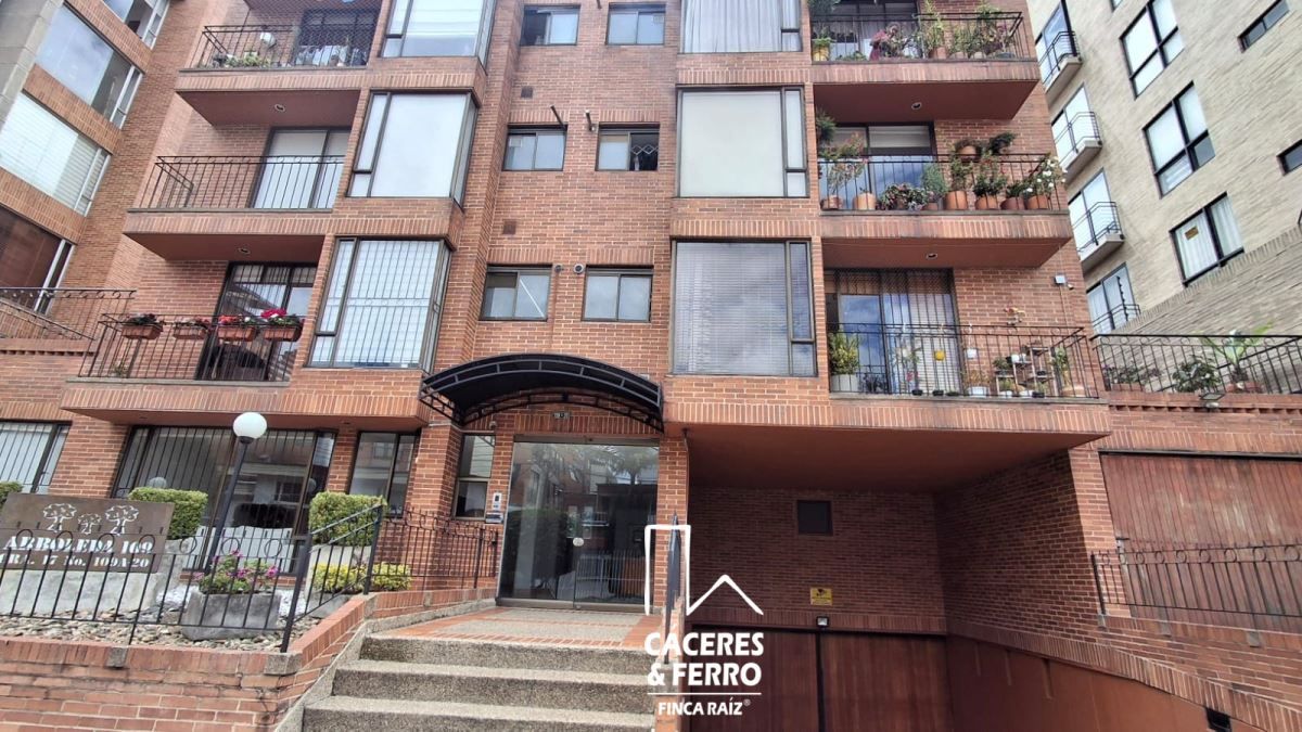 Apartaestudio en arriendo Cundinamarca Bogotá San Patricio 42 m2 Habitaciones 1 Baños 1 Garajes 1 Precio $2500000