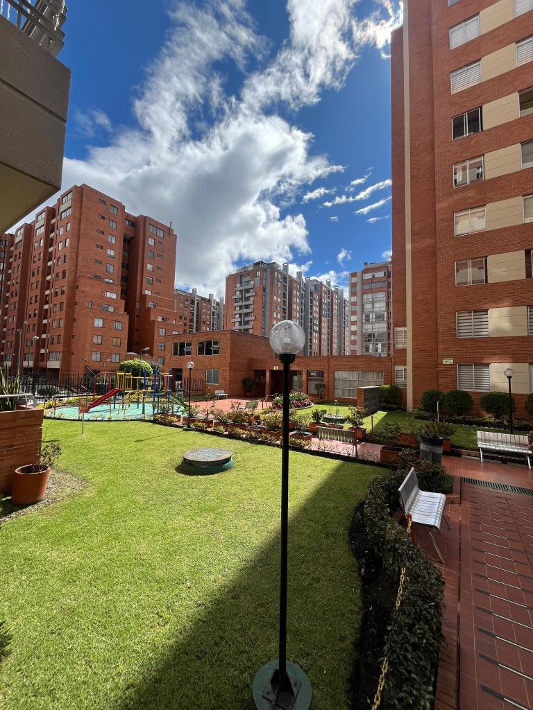 Apartamento en venta Cundinamarca Bogotá Ciudad Salitre Sur-oriental 132 m2 Habitaciones 3 Baños 3 Garajes 2 Precio $1250000000