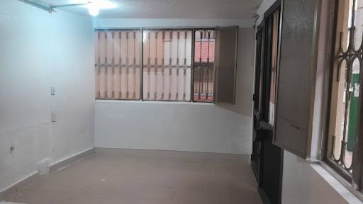 Local en arriendo Cundinamarca Bogotá El Chilcal 18 m2 Habitaciones 0 Baños 1 Garajes 0 Precio $1300000