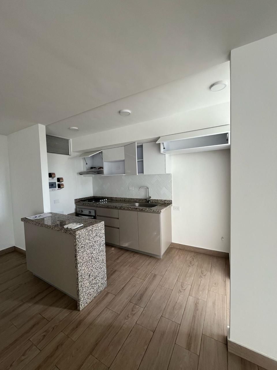 Apartamento en arriendo o venta Atlántico Puerto Colombia Cr Villa Campestre 64 m2 Habitaciones 2 Baños 2 Garajes 1 Precio venta $400000000 Precio arriendo $2812600