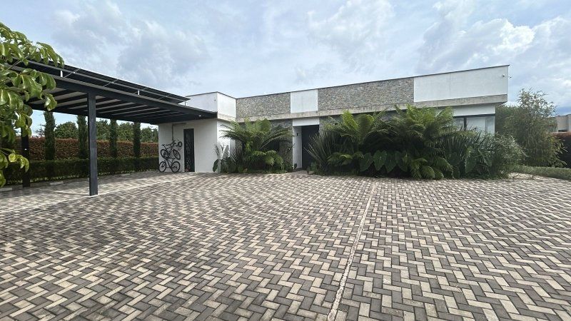 Casa en arriendo Antioquia Rionegro Rionegro 1850 m2 Habitaciones 4 Baños 4 Garajes 3 Precio $30000000