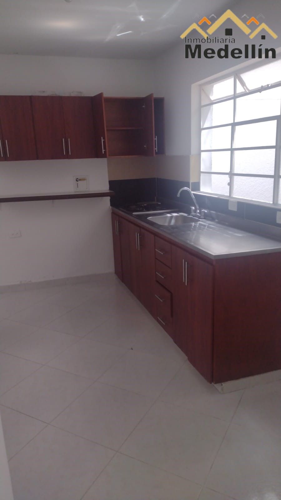 Casa en arriendo Antioquia Medellín Simon Bolivar 163 m2 Habitaciones 3 Baños 2 Garajes 0 Precio $3000000