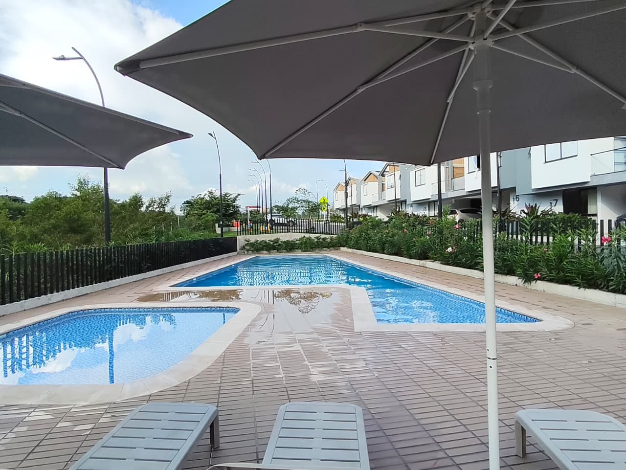 Casa en arriendo Risaralda Pereira Jardin De Velez Y Velez 123 m2 Habitaciones 3 Baños 4 Garajes 2 Precio $4300000