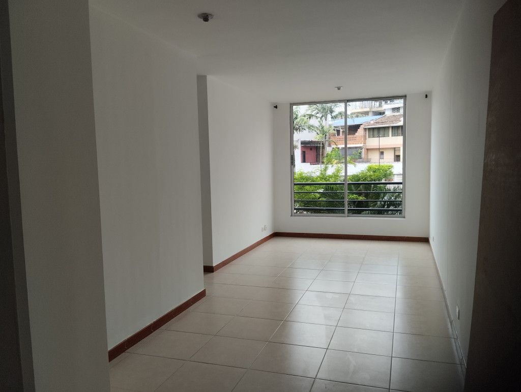 Apartamento en arriendo Valle Del Cauca Cali Cañaverales - Los Samanes 0 m2 Habitaciones 2 Baños 2 Garajes 1 Precio $1590000