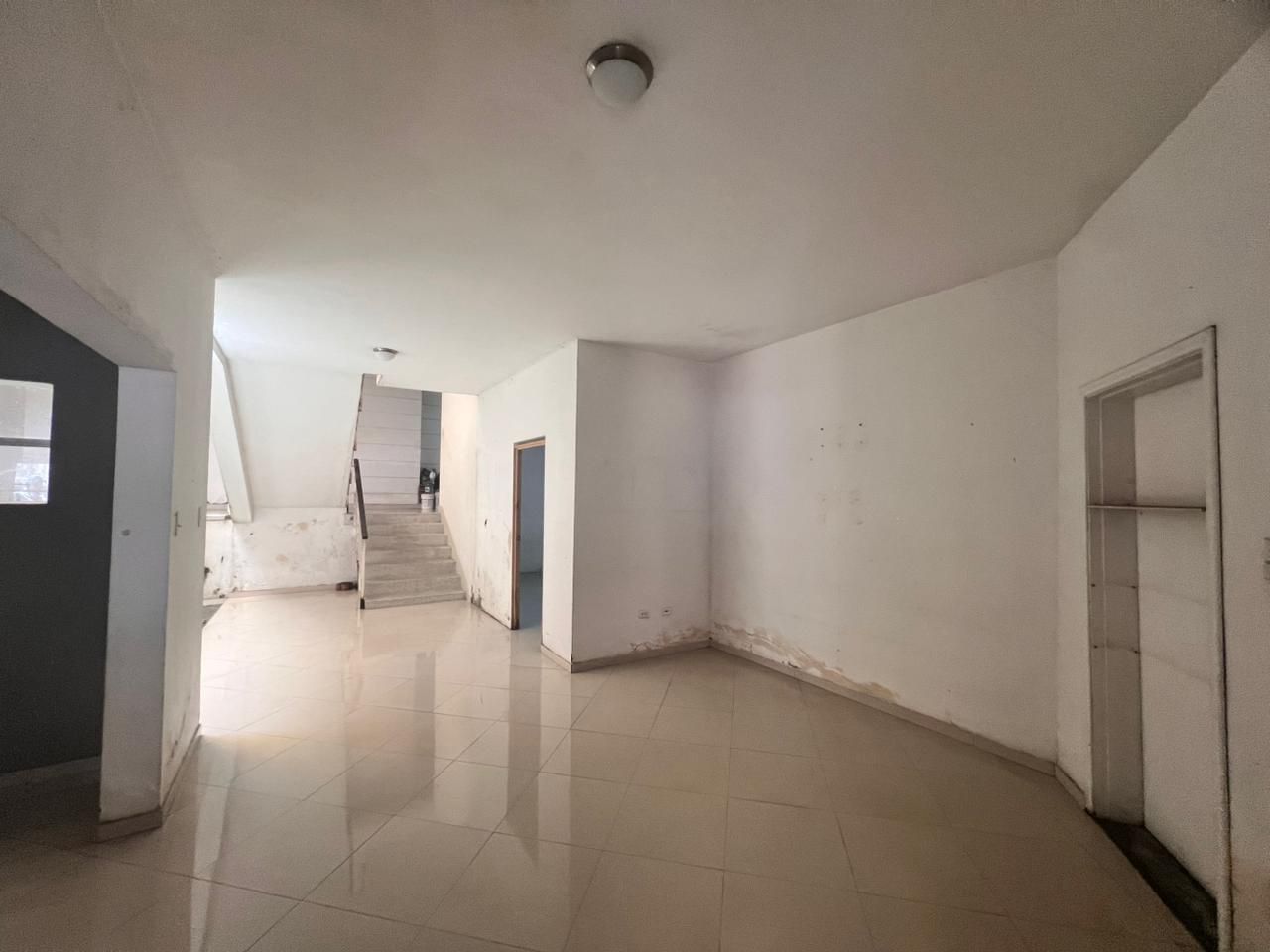 Casa en venta Valle Del Cauca Cali Santa Rita 300 m2 Habitaciones 4 Baños 4 Garajes 2 Precio $750000000