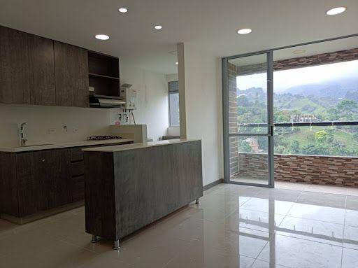 Apartamento en arriendo Antioquia Envigado El Chinguí 74 m2 Habitaciones 3 Baños 2 Garajes 1 Precio $3500000