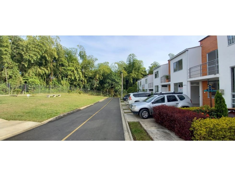 Casa en venta Risaralda Pereira Pereira 90 m2 Habitaciones 3 Baños 3 Garajes 1 Precio $450000000