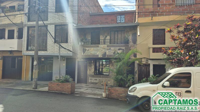 Casa en venta Antioquia Medellín Campo Valdes No1 82 m2 Habitaciones 3 Baños 2 Garajes 0 Precio $350000000