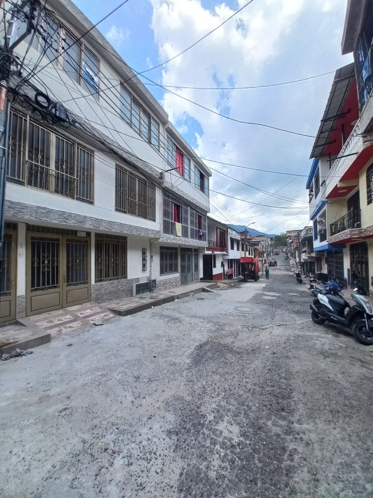 Apartamento en arriendo Tolima Ibagué Ub Divino Niño 56 m2 Habitaciones 3 Baños 2 Garajes 0 Precio $700000