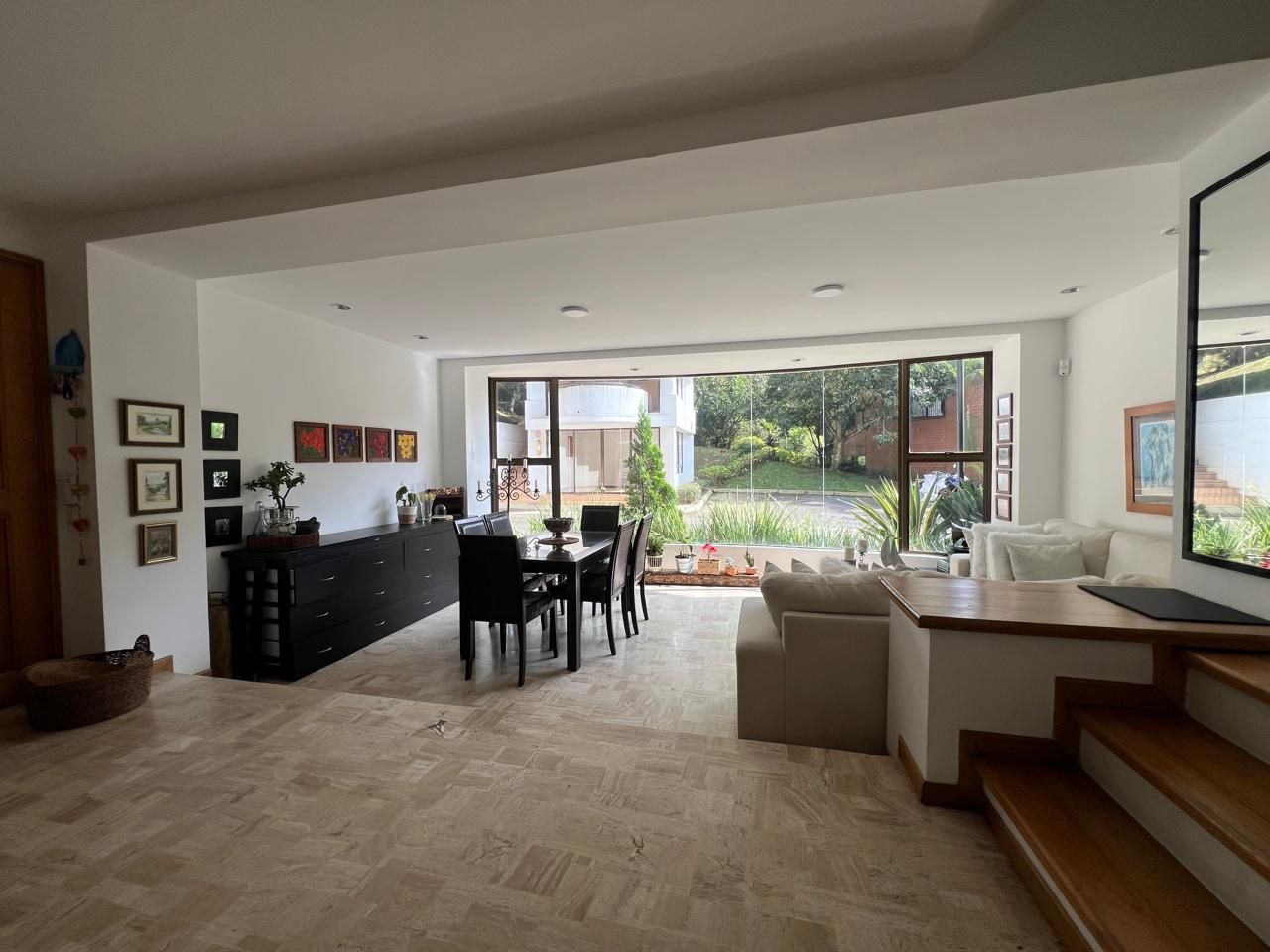 Casa en arriendo Antioquia Medellín El Diamante No 2 283 m2 Habitaciones 3 Baños 5 Garajes 2 Precio $10300000