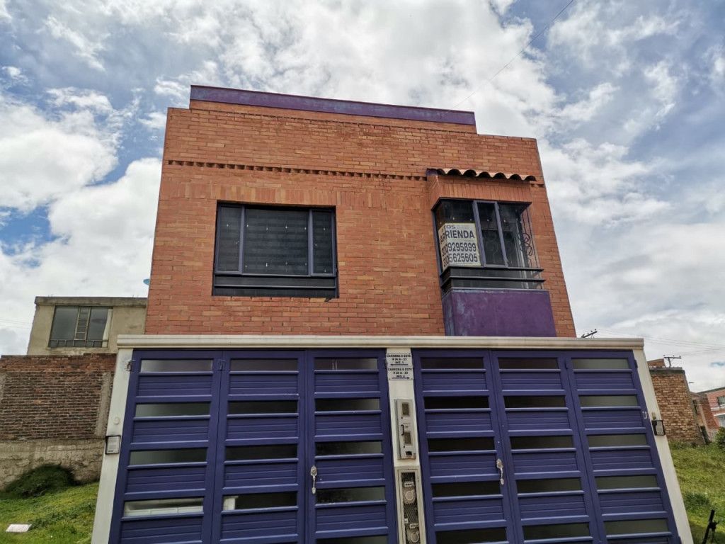 Casa en venta Boyacá Tunja Curubal 200 m2 Habitaciones 6 Baños 6 Garajes 2 Precio $350000000