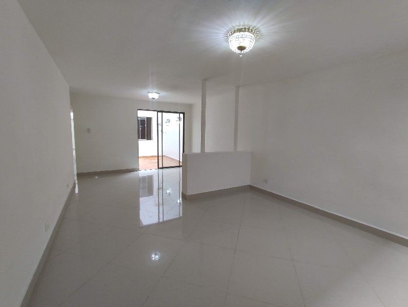 Apartamento en arriendo Antioquia Medellín Lorena 100 m2 Habitaciones 2 Baños 2 Garajes 0 Precio $2900000