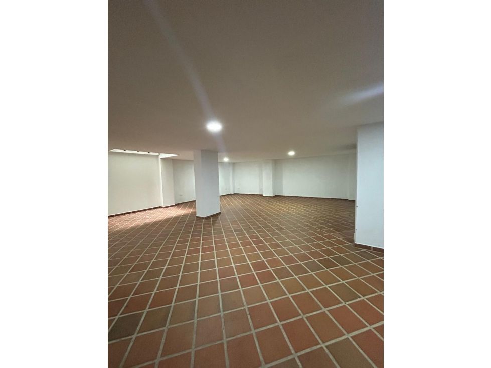 Local en venta Antioquia Envigado La Mesa 300 m2 Habitaciones 0 Baños 1 Garajes 0 Precio $1000000000