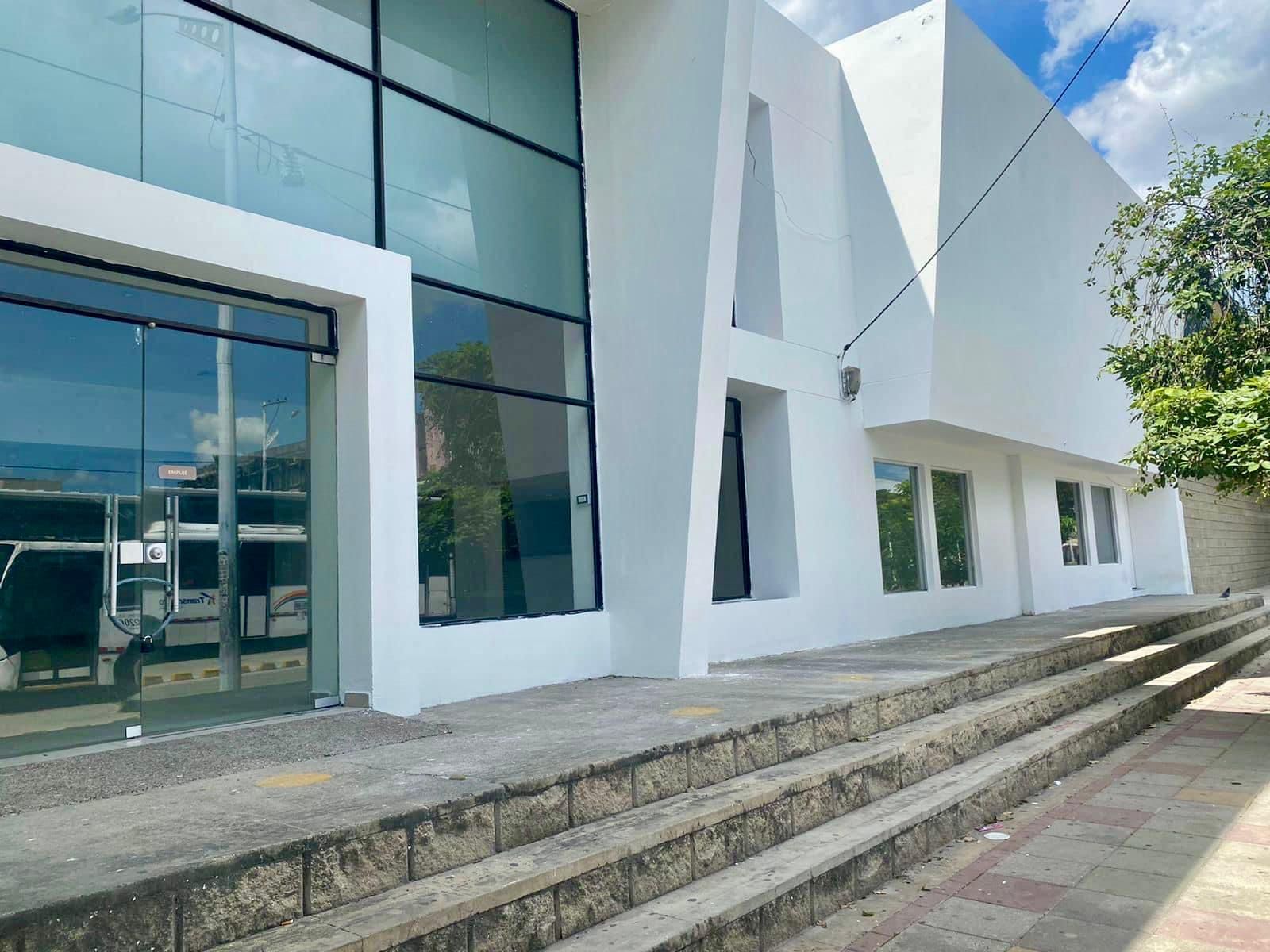 Local en arriendo o venta Atlántico Barranquilla Rosario 760 m2 Habitaciones 0 Baños 3 Garajes 0 Precio venta $2400000000 Precio arriendo $13500000