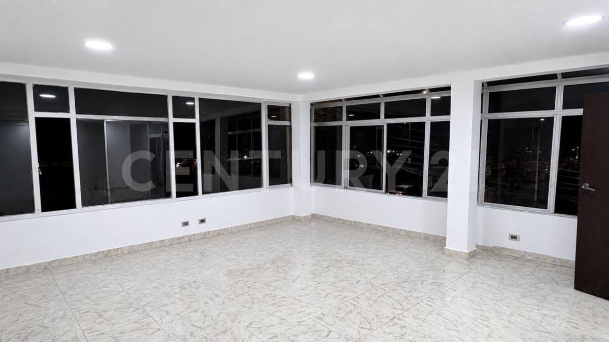 Oficina en arriendo Cundinamarca Bogotá Aeropuerto El Dorado 80 m2 Habitaciones 0 Baños 2 Garajes 0 Precio $4200000