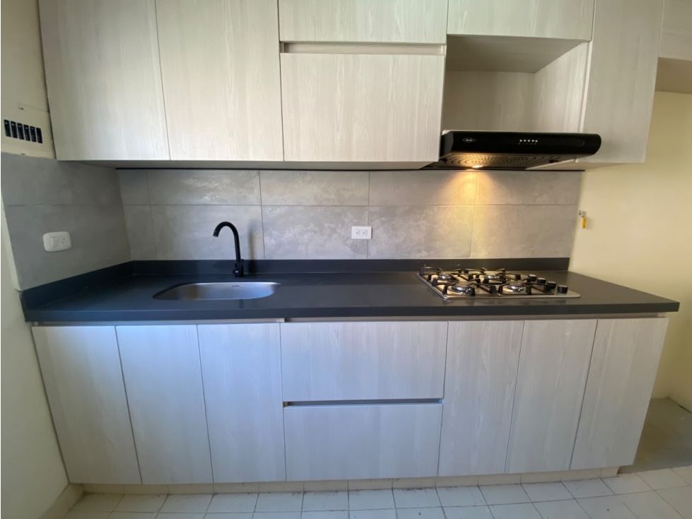 Casa en arriendo Antioquia Medellín Betania 80 m2 Habitaciones 3 Baños 2 Garajes 1 Precio $2300000