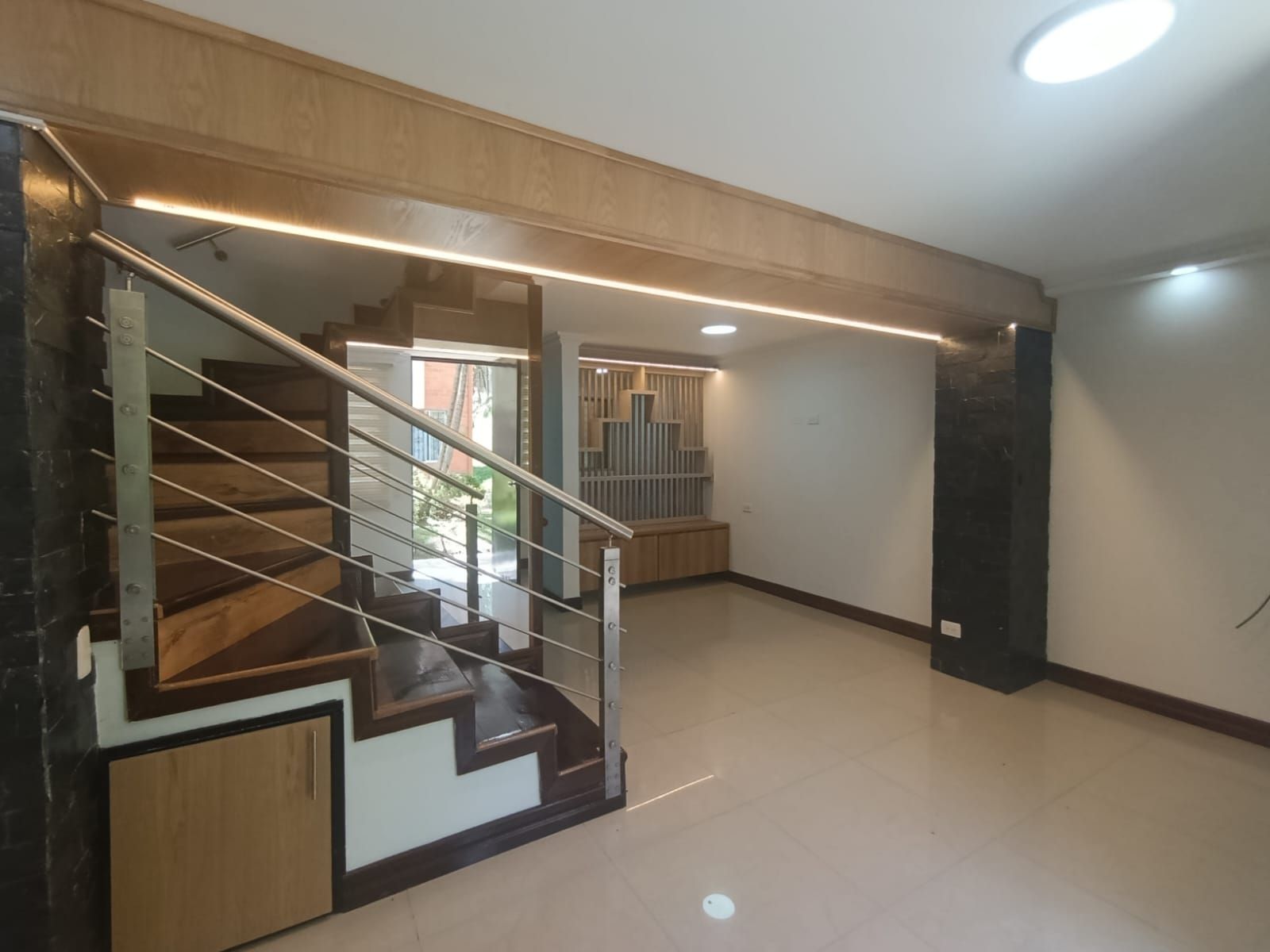 Casa en arriendo Antioquia Medellín Altavista 120 m2 Habitaciones 3 Baños 3 Garajes 0 Precio $3500000