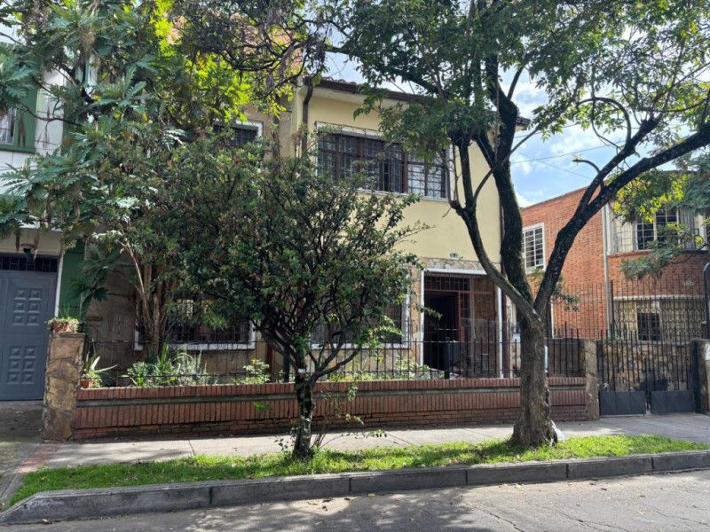 Casa en venta Cundinamarca Bogotá Banco Central 280 m2 Habitaciones 4 Baños 2 Garajes 2 Precio $1000000000