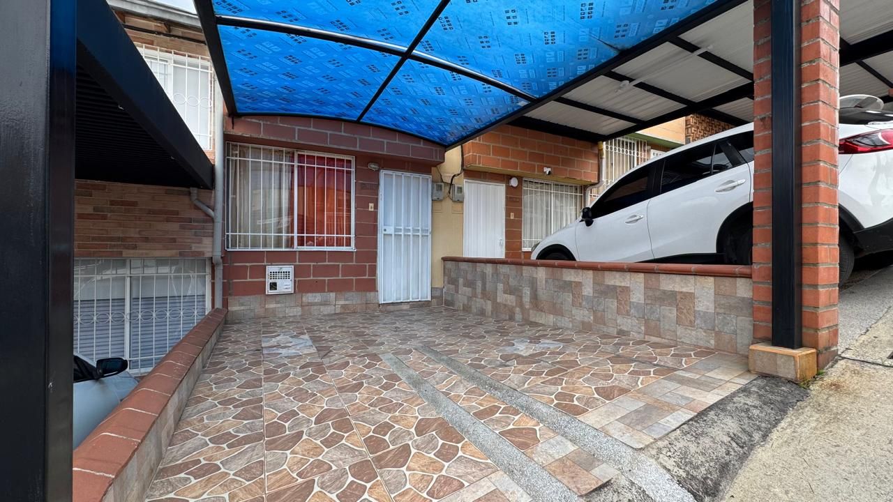 Casa en arriendo Antioquia Marinilla Belén 120 m2 Habitaciones 3 Baños 4 Garajes 1 Precio $1850000