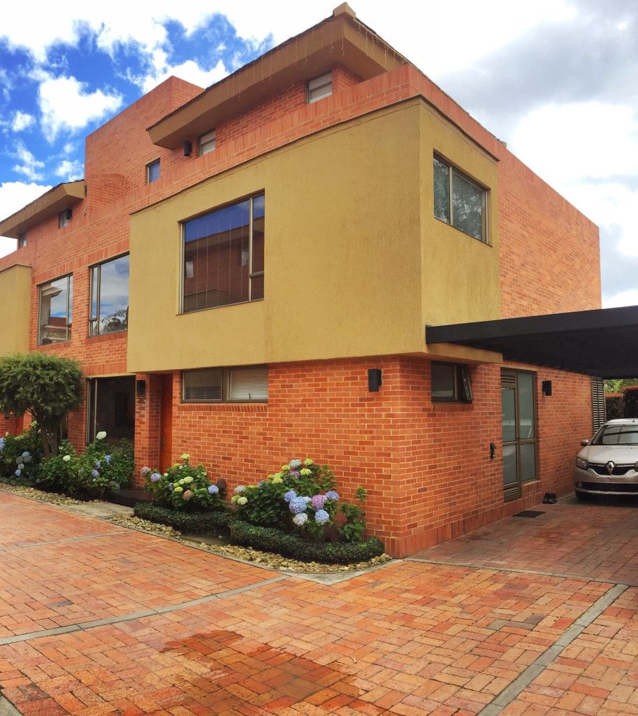 Casa en venta Cundinamarca Bogotá Conejera 188 m2 Habitaciones 4 Baños 5 Garajes 2 Precio $1099000000