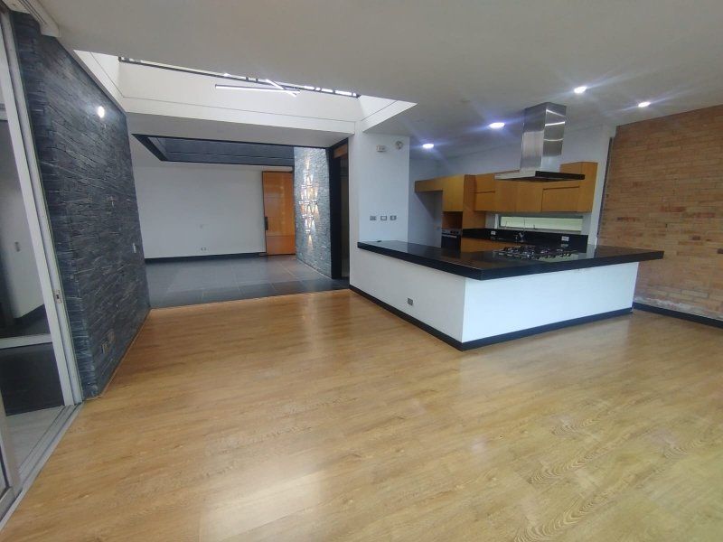 Casa en venta Antioquia Envigado Loma Del Atravesado 380 m2 Habitaciones 4 Baños 5 Garajes 4 Precio $2400000000