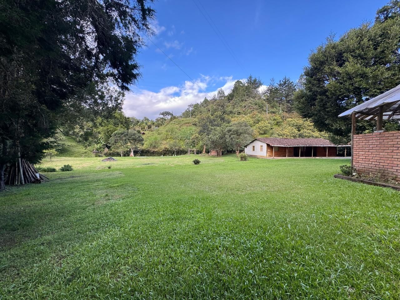 Finca en arriendo Antioquia La Ceja Villa Kempis 180 m2 Habitaciones 5 Baños 2 Garajes 6 Precio $5000000