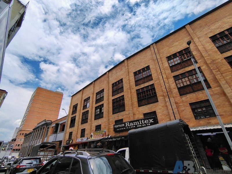 Oficina en arriendo Antioquia Medellín Guayaquil 30 m2 Habitaciones 0 Baños 0 Garajes 0 Precio $2277000