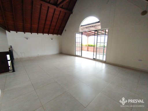 Casa Campestre en arriendo Santander Floridablanca Floridablanca 308 m2 Habitaciones 4 Baños 6 Garajes 2 Precio $7167000