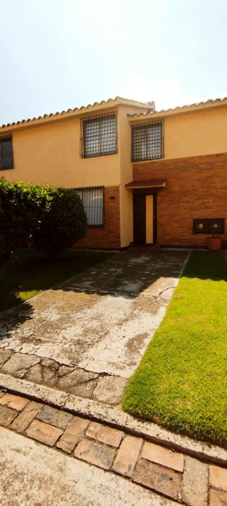 Casa en arriendo Cundinamarca Bogotá Las Orquideas 82 m2 Habitaciones 3 Baños 2 Garajes 1 Precio $3000000