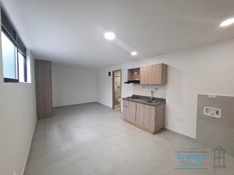 Apartaestudio en arriendo Antioquia Medellín La Floresta 27 m2 Habitaciones 0 Baños 1 Garajes 0 Precio $1700000