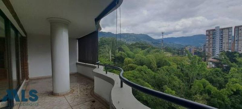 Apartamento en venta Antioquia Medellín El Diamante No2 232 m2 Habitaciones 3 Baños 3 Garajes 2 Precio $1320000000