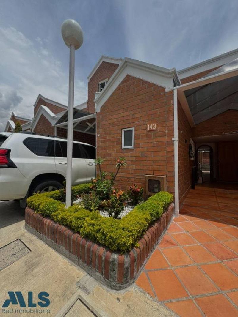Casa en venta Antioquia Medellín La Mota 188 m2 Habitaciones 4 Baños 3 Garajes 1 Precio $895000000