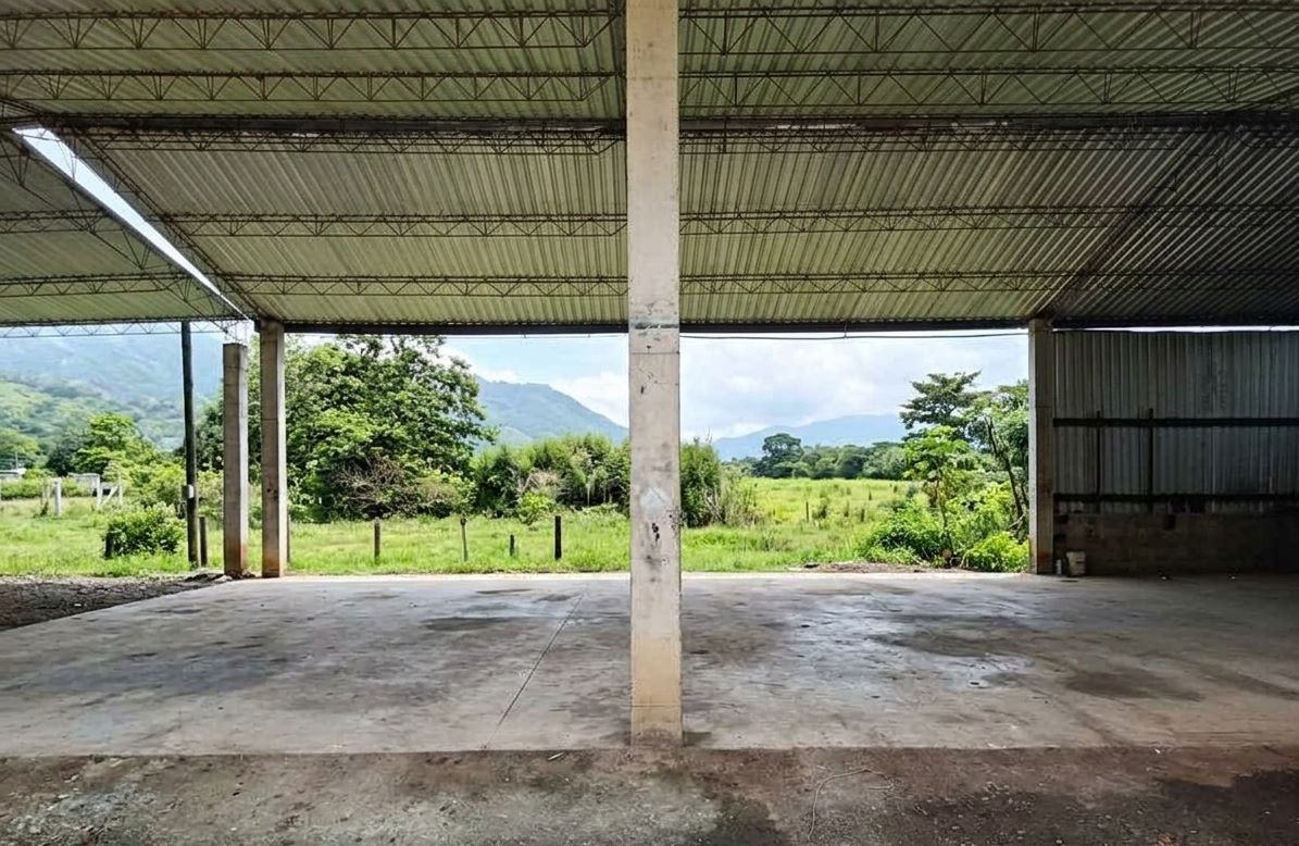 Bodega en arriendo Antioquia Barbosa Santa Mónica 144 m2 Habitaciones 0 Baños 1 Garajes 1 Precio $5000000