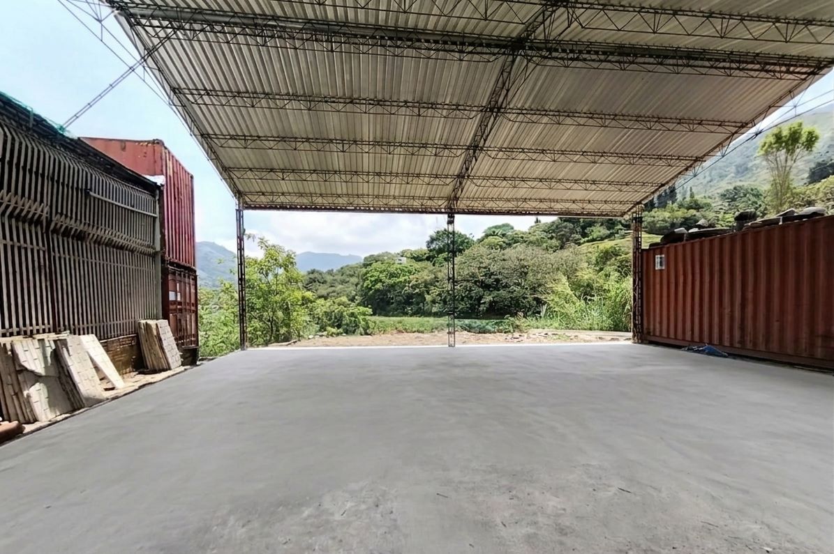 Bodega en arriendo Antioquia Barbosa Santa Mónica 120 m2 Habitaciones 0 Baños 1 Garajes 1 Precio $5000000