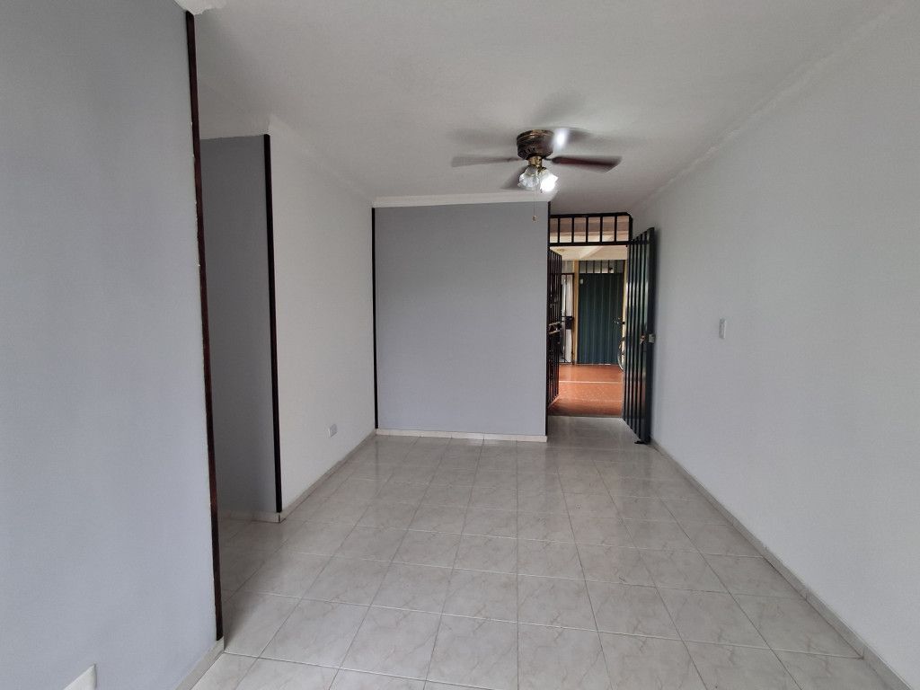 Apartamento en arriendo Valle Del Cauca Cali El Guabal 60 m2 Habitaciones 2 Baños 2 Garajes 1 Precio $1300000