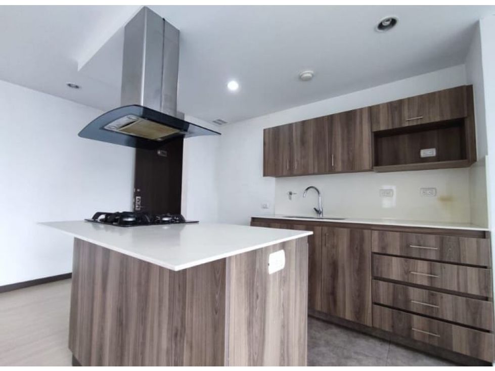 Apartamento en arriendo Antioquia Envigado El Esmeraldal 100 m2 Habitaciones 3 Baños 2 Garajes 2 Precio $4600000