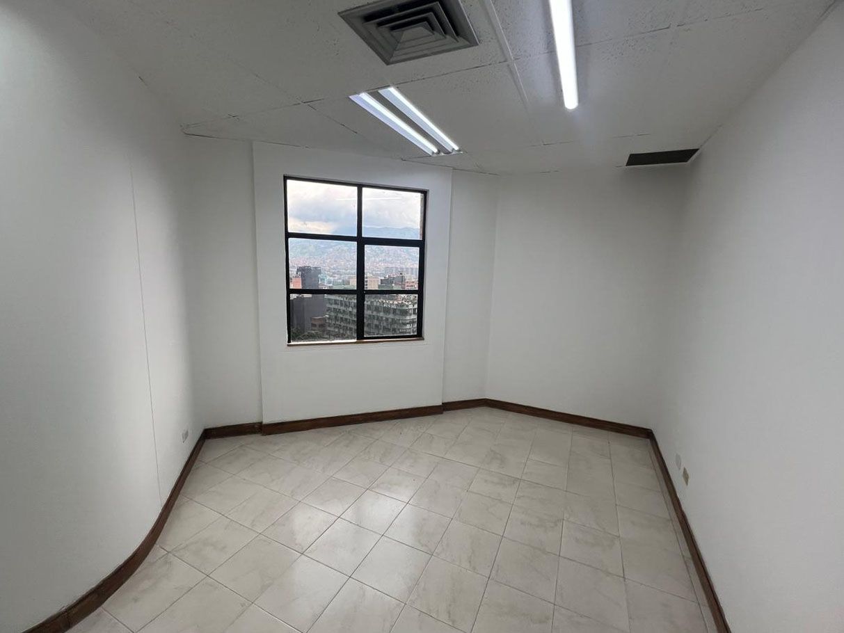 Oficina en arriendo Antioquia Medellín La Florida 48 m2 Habitaciones 0 Baños 1 Garajes 1 Precio $4200000