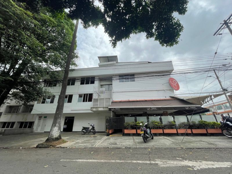 Edificio en venta Valle Del Cauca Cali Prados Del Norte 1250 m2 Habitaciones 20 Baños 20 Garajes 6 Precio $3800000000