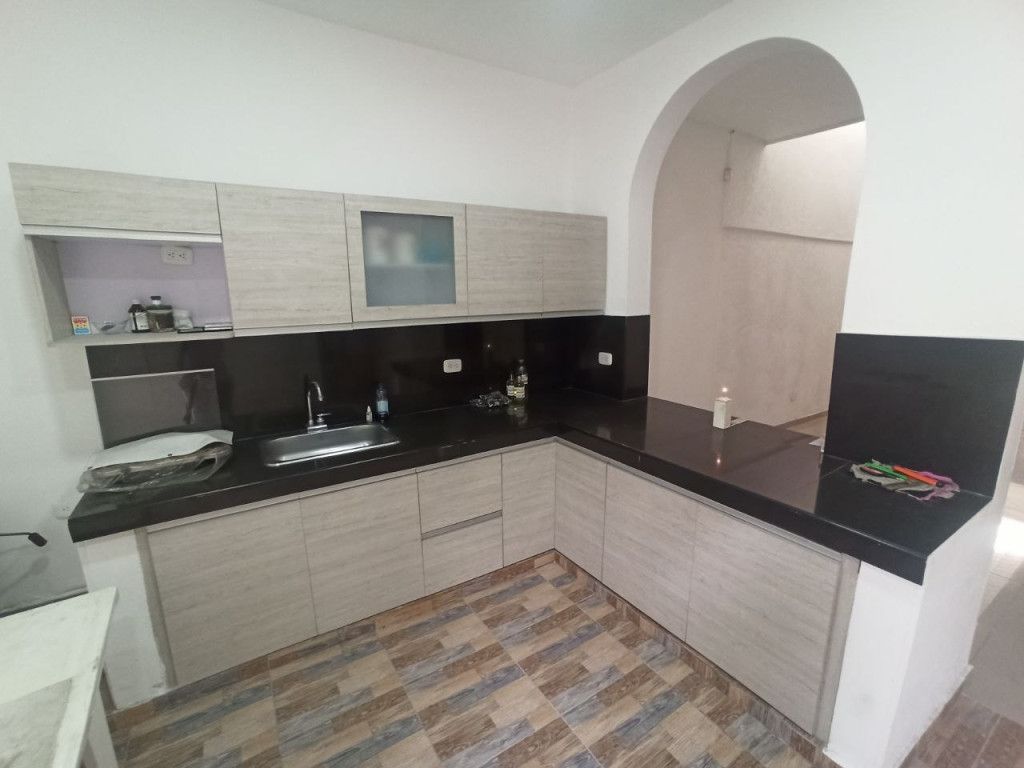 Casa en arriendo Valle Del Cauca Cali Bretaña 240 m2 Habitaciones 3 Baños 2 Garajes 1 Precio $4700000