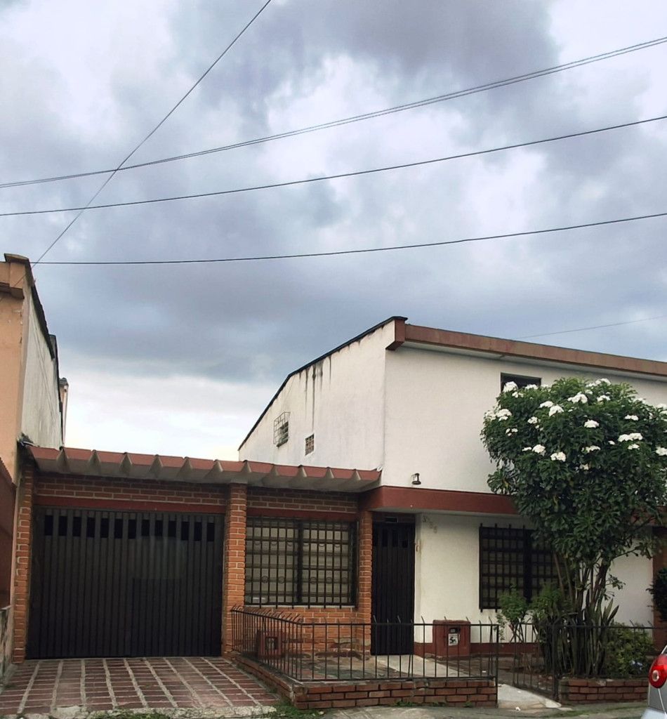 Casa en venta Valle Del Cauca Cali Urbanización La Merced 264 m2 Habitaciones 4 Baños 2 Garajes 2 Precio $610000000