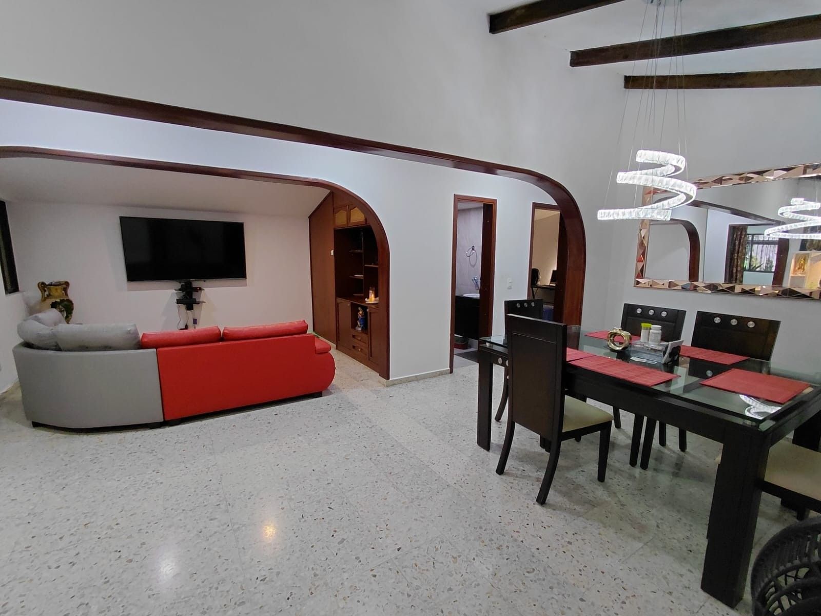 Casa en venta Valle Del Cauca Cali Vipasa 276 m2 Habitaciones 5 Baños 4 Garajes 2 Precio $599000000