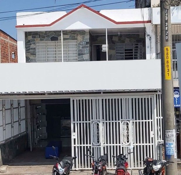Casa en venta Valle Del Cauca Cali 20 De Julio 270 m2 Habitaciones 5 Baños 2 Garajes 2 Precio $590000000