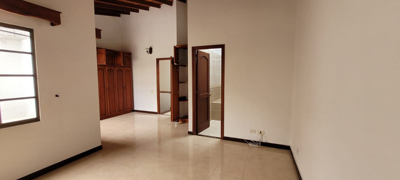 Casa en arriendo Risaralda Pereira Canaan 150 m2 Habitaciones 3 Baños 3 Garajes 2 Precio $4000000