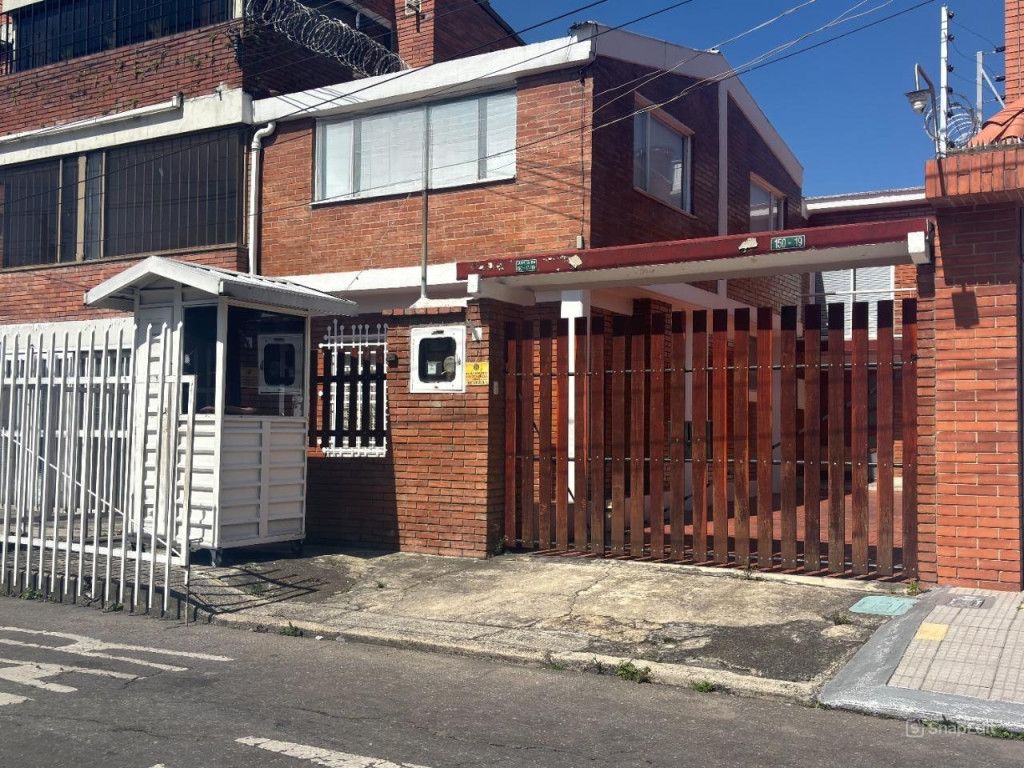 Casa en venta Cundinamarca Bogotá Las Margaritas 203 m2 Habitaciones 5 Baños 4 Garajes 2 Precio $1150000000